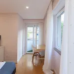 Flh Gulbenkian With Balcony Appartement