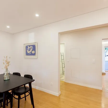 Apartment Flh Gulbenkian With Balcony Lissabon
