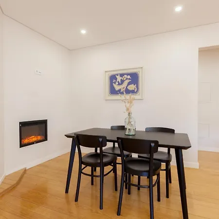 Apartman Flh Gulbenkian With Balcony *