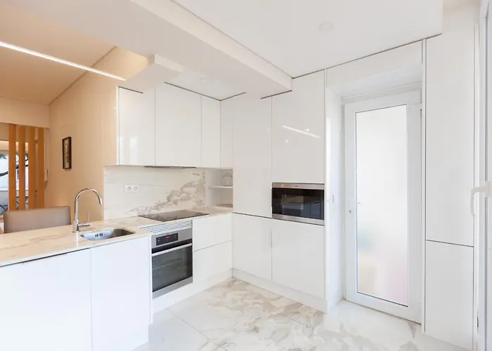 Flh Gulbenkian With Balcony