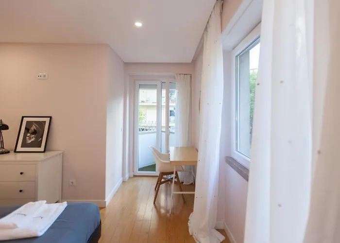 Flh Gulbenkian With Balcony Apartman