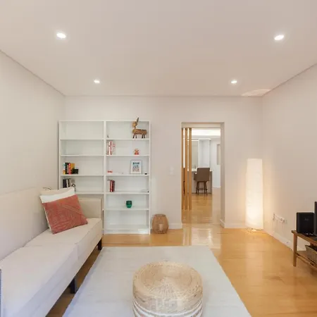 Flh Gulbenkian With Balcony Apartment