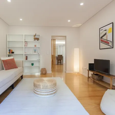 Flh Gulbenkian With Balcony Apartment